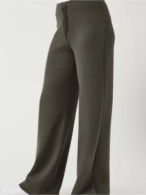 SPANX Black Wide-Leg Air Essentials Pants